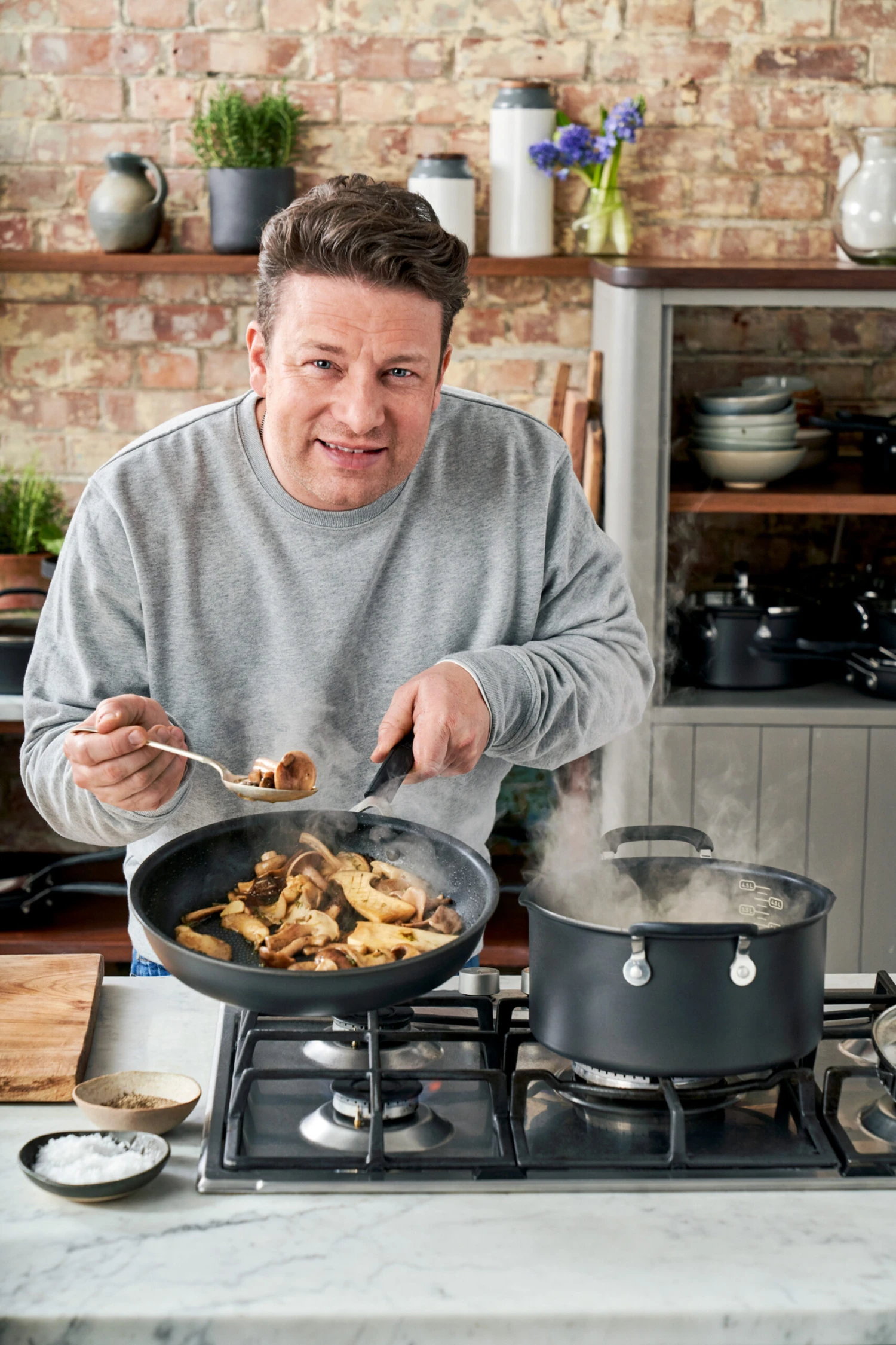 Tefal Jamie Oliver Quick & Easy Sauteerpan Hard Anodised 6 Tefal Jamie Oliver Quick & Easy Sauteerpan Hard Anodised - Afbeelding 4