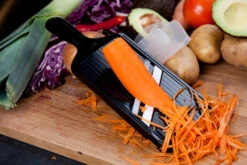 Kyocera Julienne Mandoline 13 Kyocera Julienne Mandoline -Keukenwinkel 508589 01 6 EnvironmentImage 4325b19948