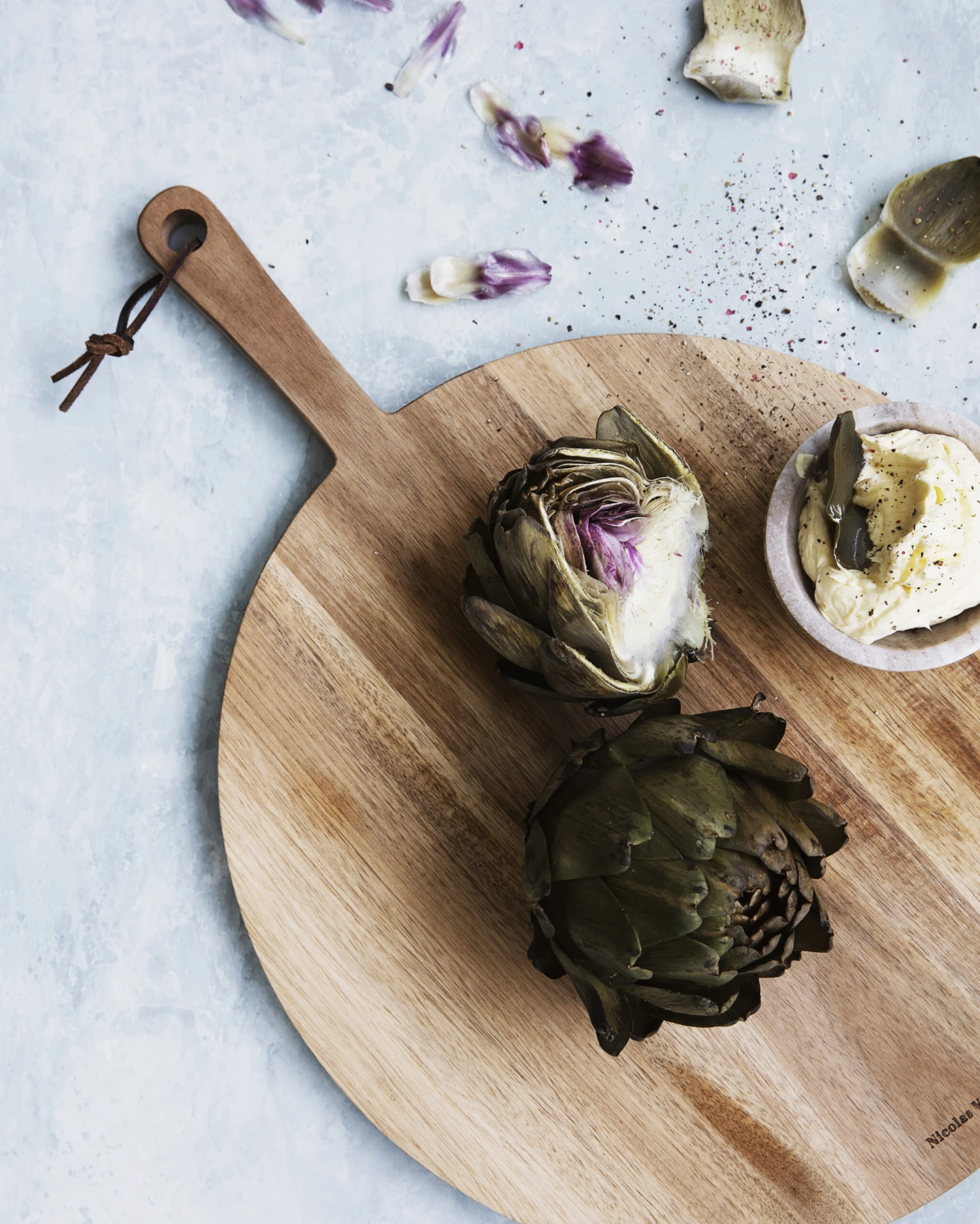 Nicolas Vahé Pizzasnijplank Acacia 4 Nicolas Vahé Pizzasnijplank Acacia - Afbeelding 2