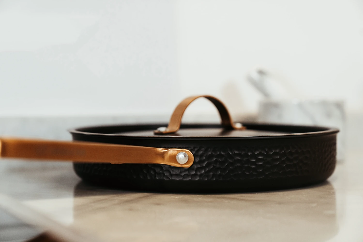 Arvet Gehamerde Zwarte Hapjespan Met Deksel 9 Arvet Gehamerde Zwarte Hapjespan Met Deksel - Afbeelding 7