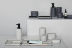 Serax Cose Ovale Opbergpot Met Deksel Hoog 6,5x10,2 Cm -Keukenwinkel 570909 01 11 EnvironmentImage db8a20913f